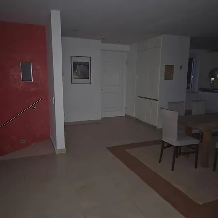 Bungalow, Uneinsehbar, 8 Personen Maximal, 3 Personen Oben, 5 Unten Villa Eschborn