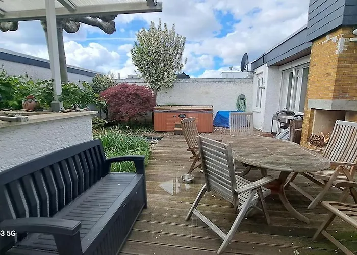 빌라 Bungalow, Uneinsehbar, 8 Personen Maximal, 3 Personen Oben, 5 Unten *